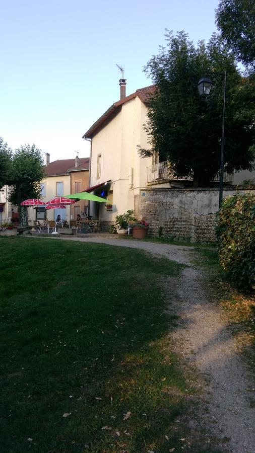 Le Pic Boeuf Manthes Exterior foto